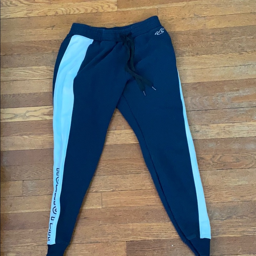 Hollister joggers